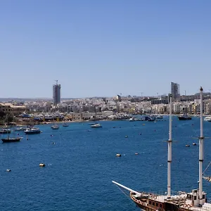 sliema-seaview-modern-apartment.hotelssaintjulians.com/